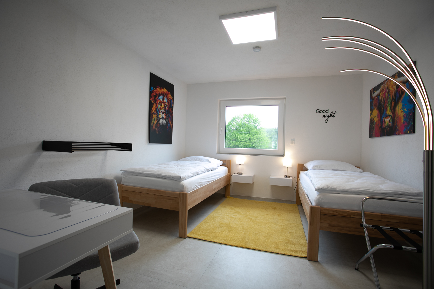Doppelzimmer mit Bad-/WC-Bereich auf der Etage - Bild 1