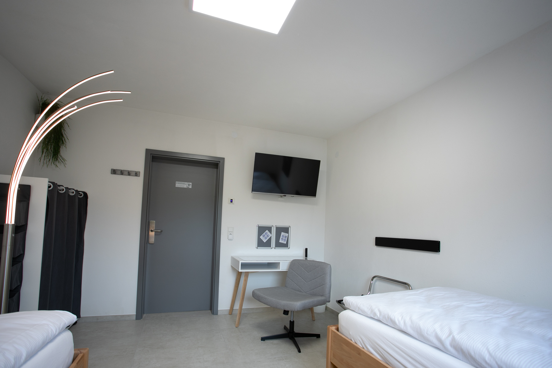 Doppelzimmer mit Bad-/WC-Bereich auf der Etage - Bild 2